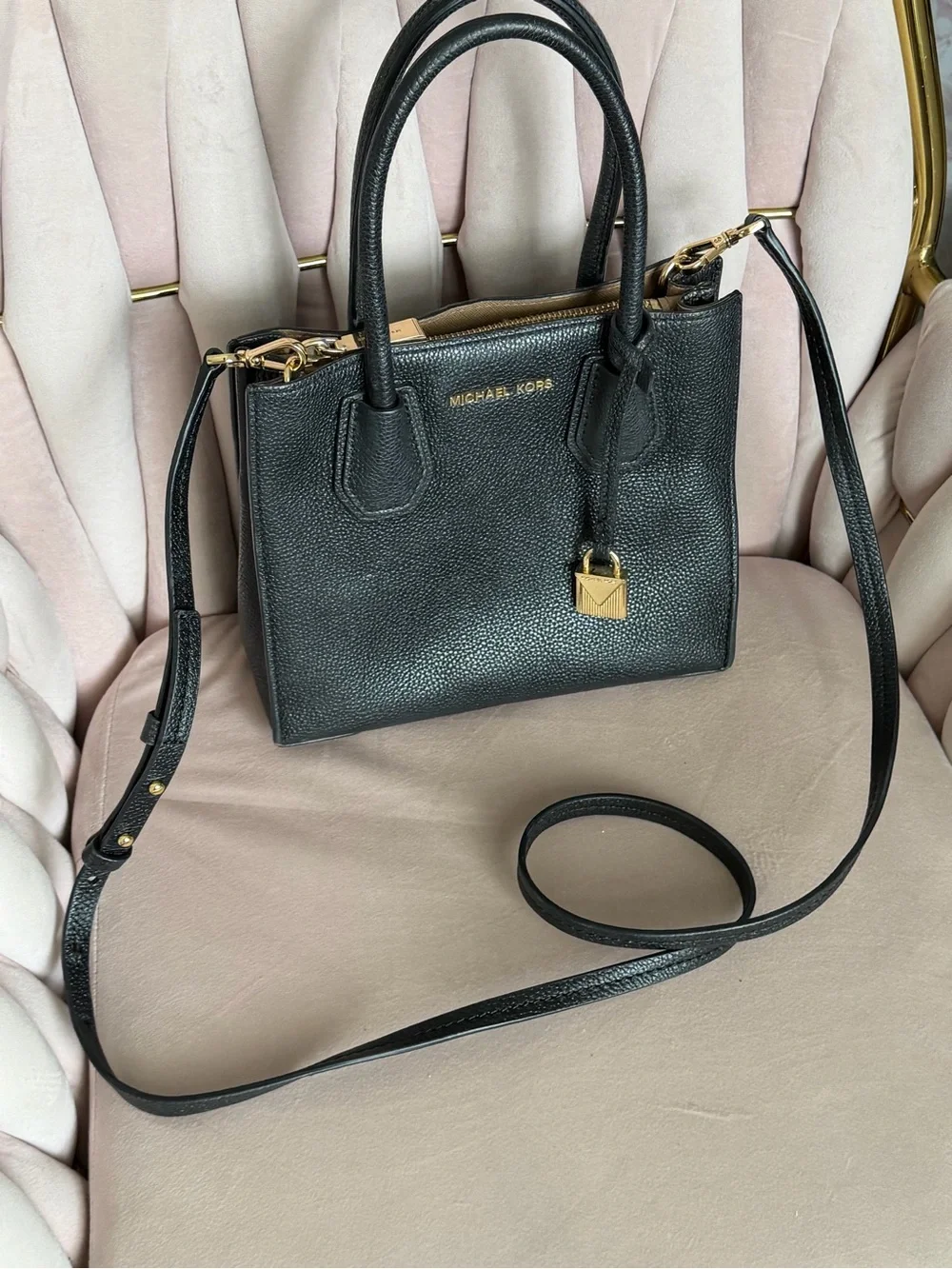 MICHAEL KORS⭐️🖤 Mercer Black Leather Crossbody
